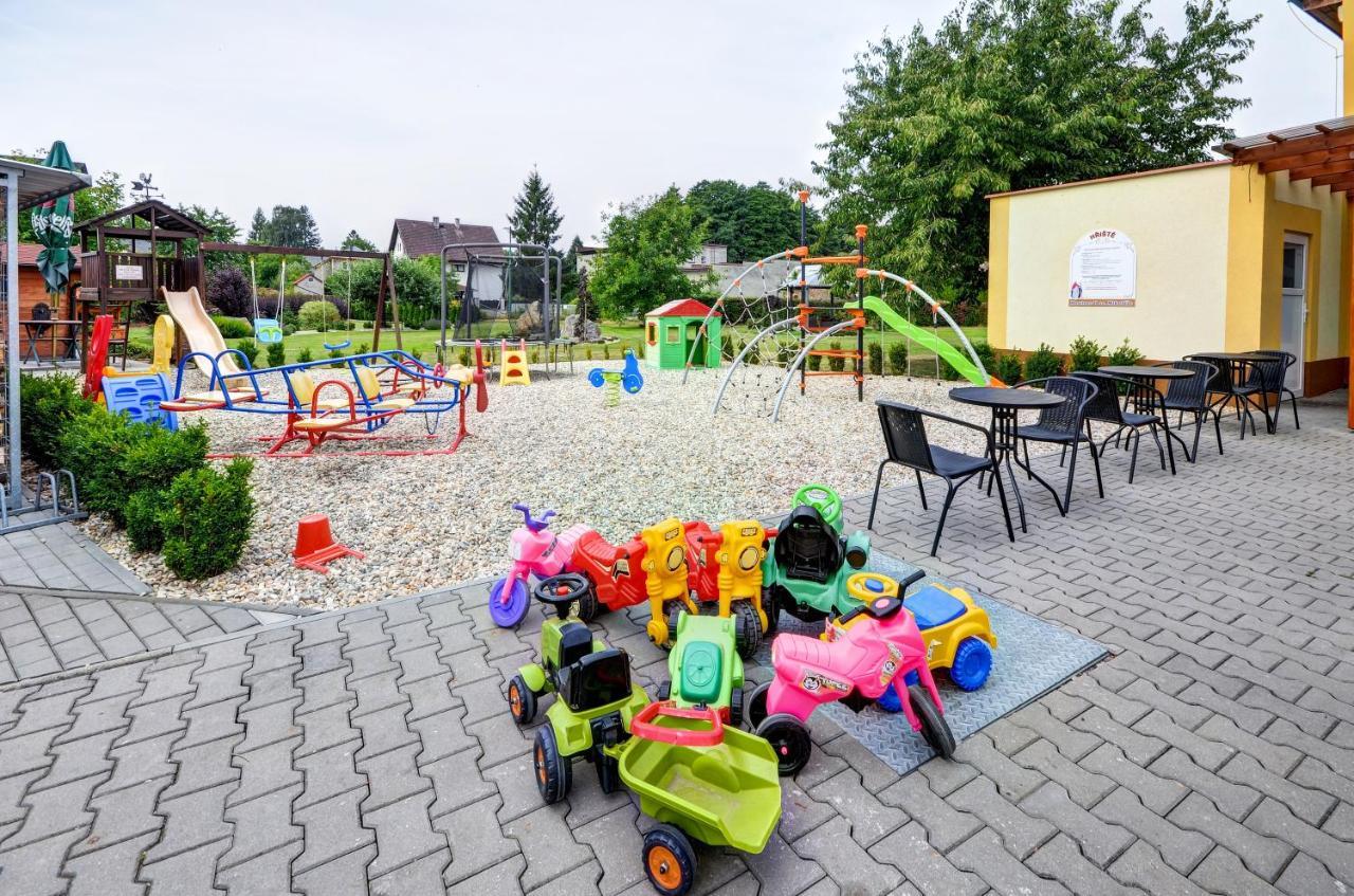 Hostinec a penzion U sv. Mikuláše Hotel Hať Exterior foto